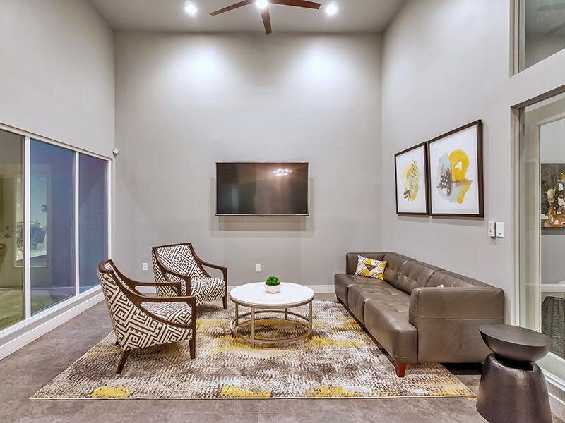 Clubhouse Lounge | Midtown Flats in Phoenix, AZ