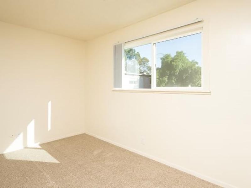 Bedroom | Newell Vista Apartments in Walnut Creek, CA