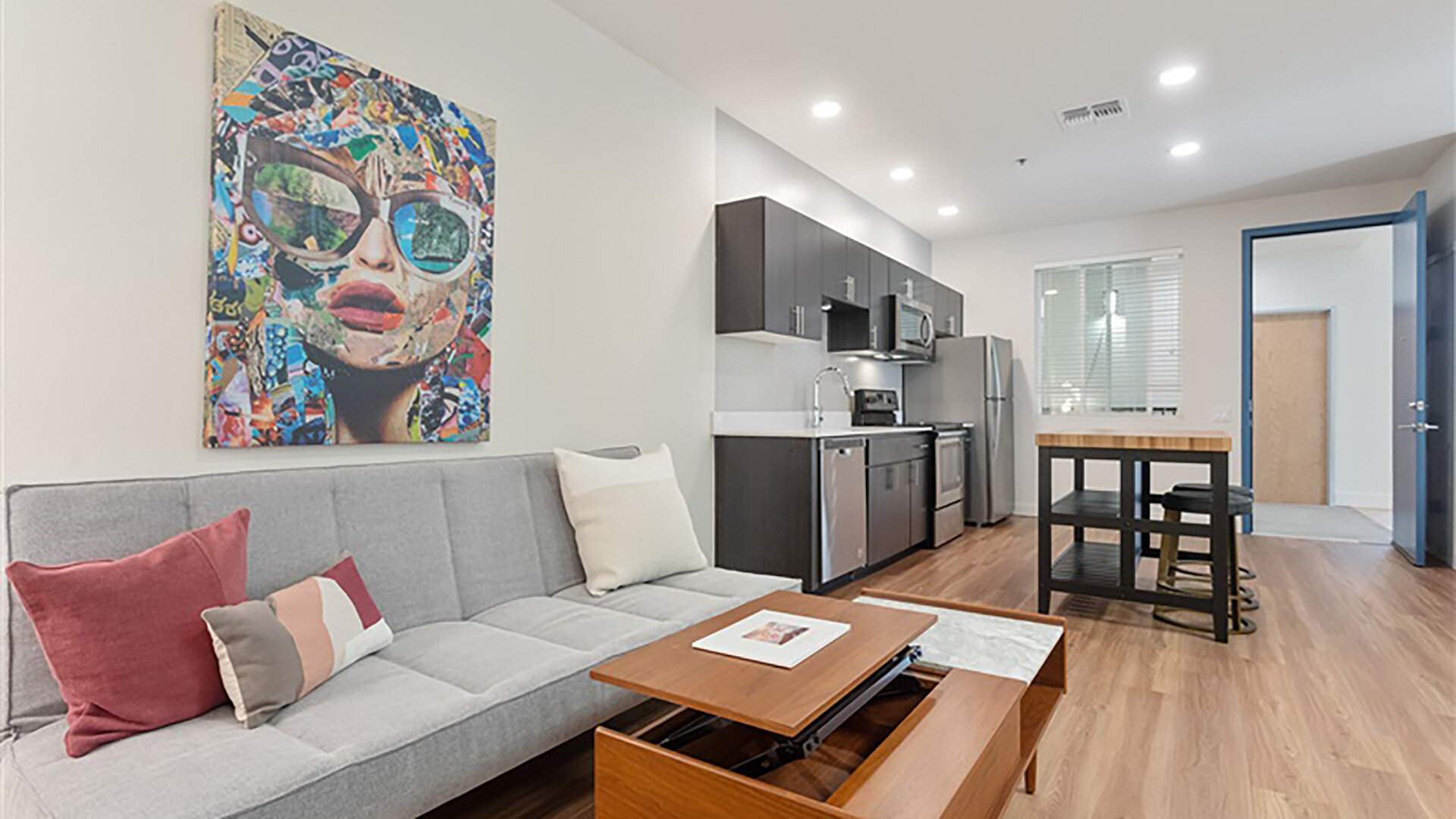 Urbana on 12th Apartments Amenities