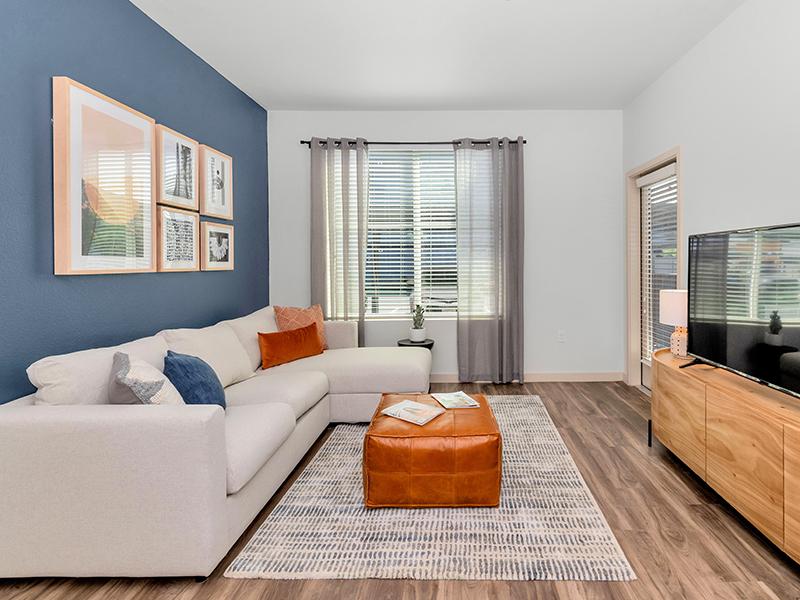 Living Area | Copper Falls Apartments in Glendale, AZ