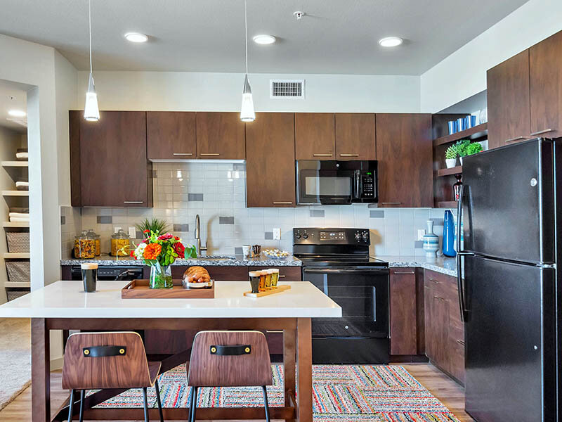 Kitchen and Dining Table | The Curve at Melrose Apartments in Phoenix, AZ