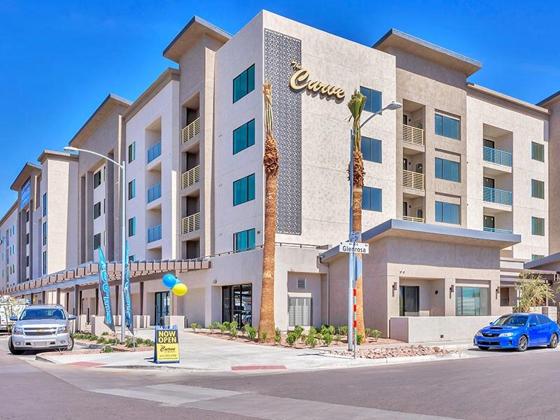 Building Exterior | The Curve at Melrose Apartments in Phoenix, AZ