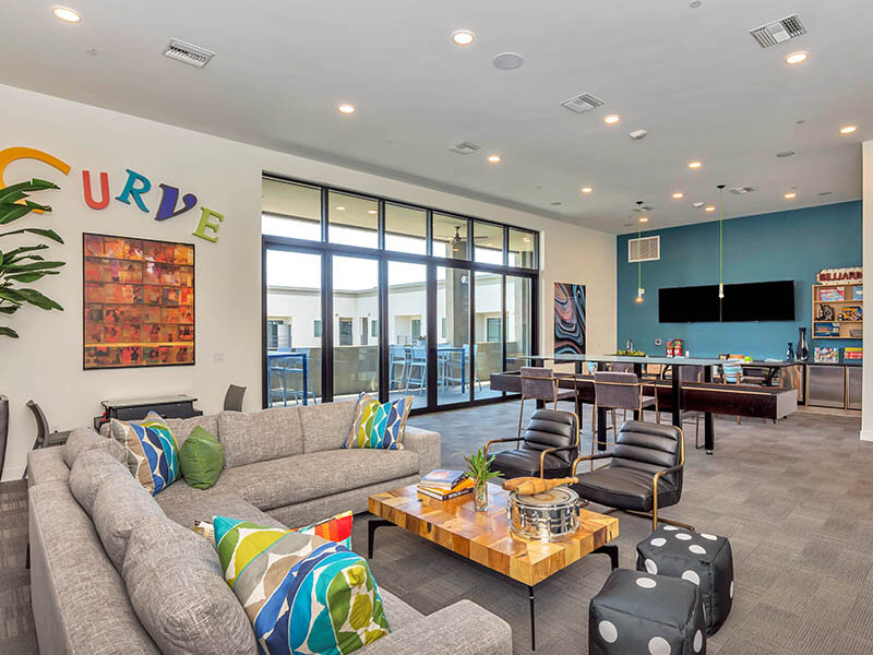Clubhouse Lounge | The Curve at Melrose Apartments in Phoenix, AZ