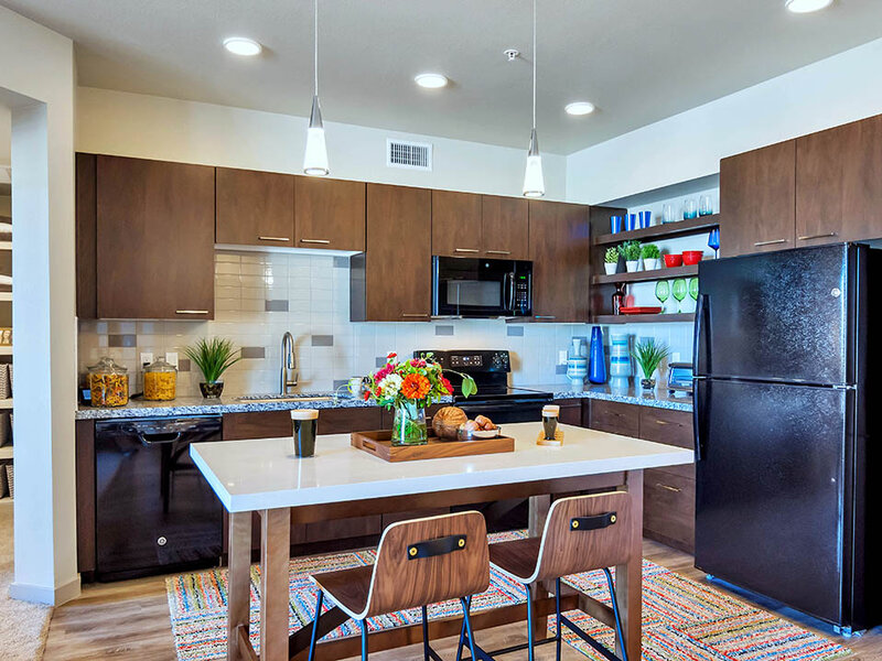 The Curve at Melrose Apartments