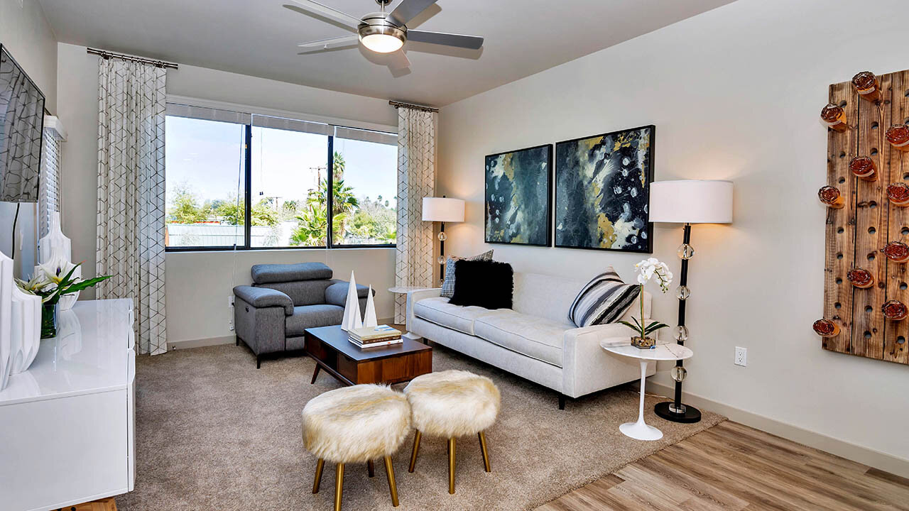 The Curve at Melrose Apartments, a great place to live