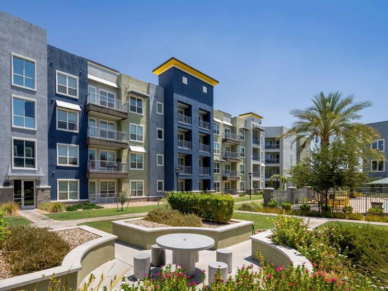 Outdoor Recreation | Skye at McClintock Station Apartments in Tempe, AZ