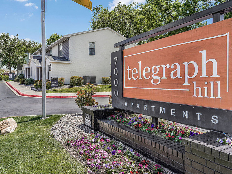 Monument Sign | Telegraph Hill