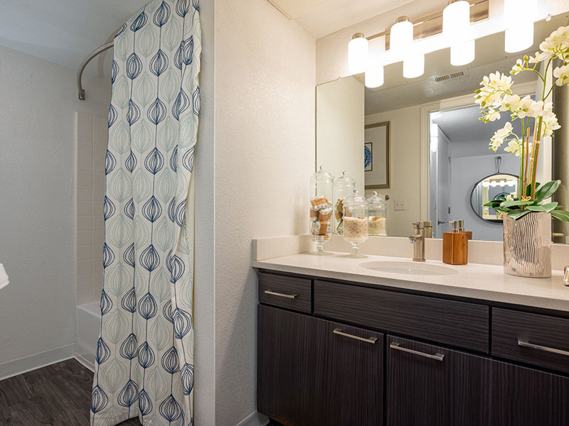 Beautiful Bathroom | La Ventana Apartments in Albuquerque, NM