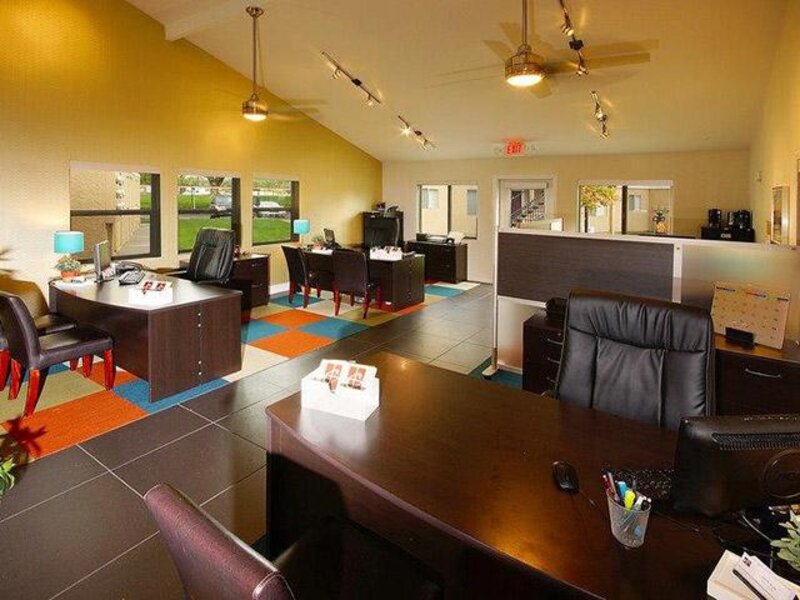 Leasing Office