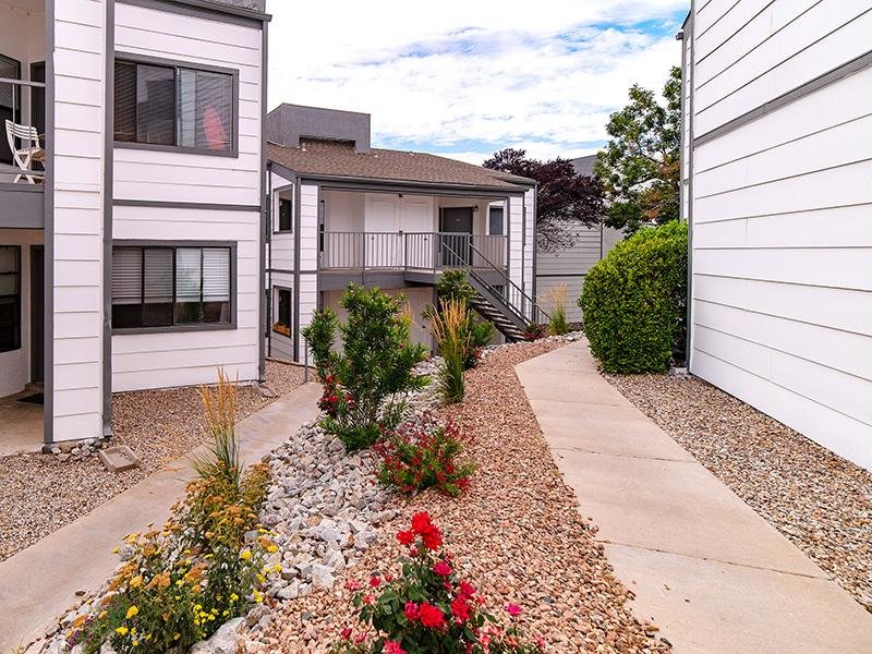 Apartment Exterior | Dorado Heights in Albuquerque, NM
