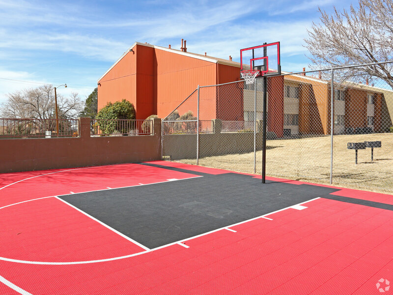 Basketball Court | Copper Ridge Apartments in Albuquerque, NM