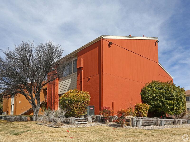 Apartment Exterior | Copper Ridge Apartments in Albuquerque, NM