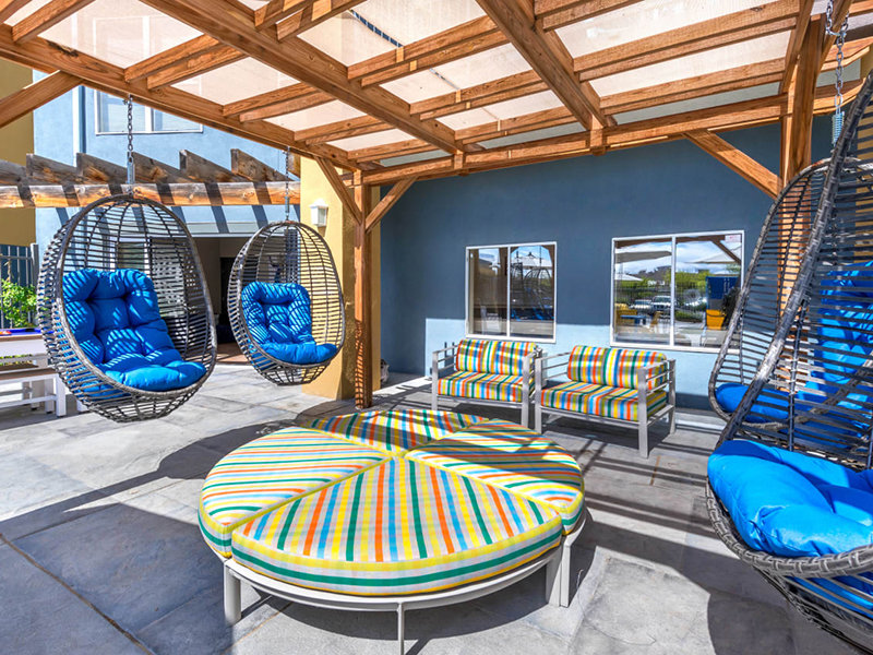 Pool Side Lounge | Solaire Apartments in Albuquerque, NM