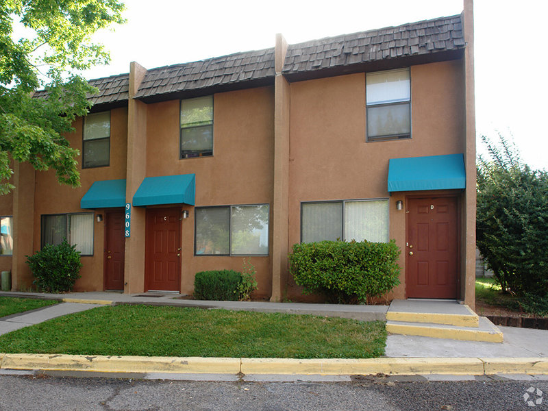 Spain Townhomes in Albuquerque, NM