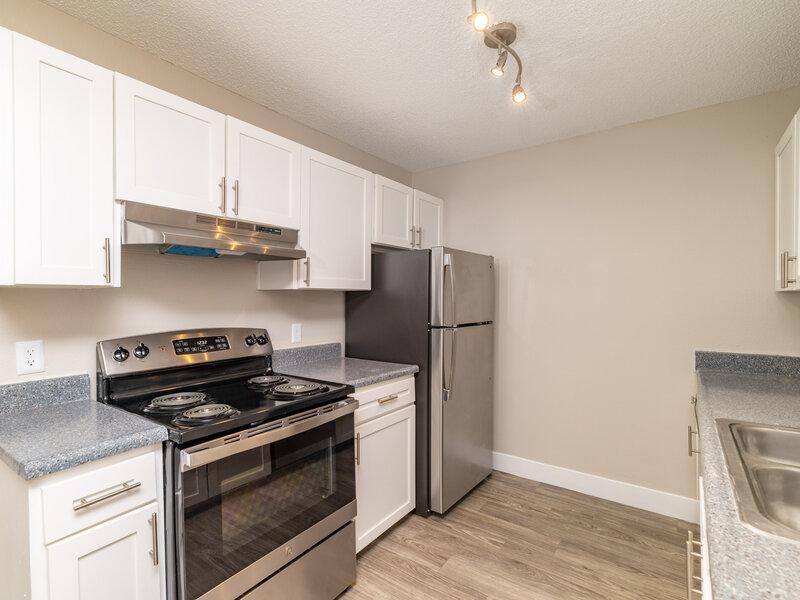 Fully Equipped Kitchen | Tesota Midtown Apartments in Albuquerque, NM