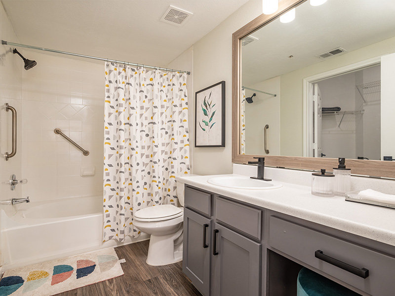 Bathroom | Prisma Apartments