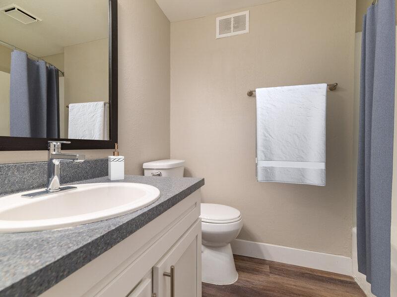 Beautiful Bathroom | Tesota Morningside Apartments in Albuquerque