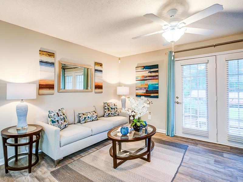 Spacious Living Room | Inverness Lakes Apartments in Mobile, AL