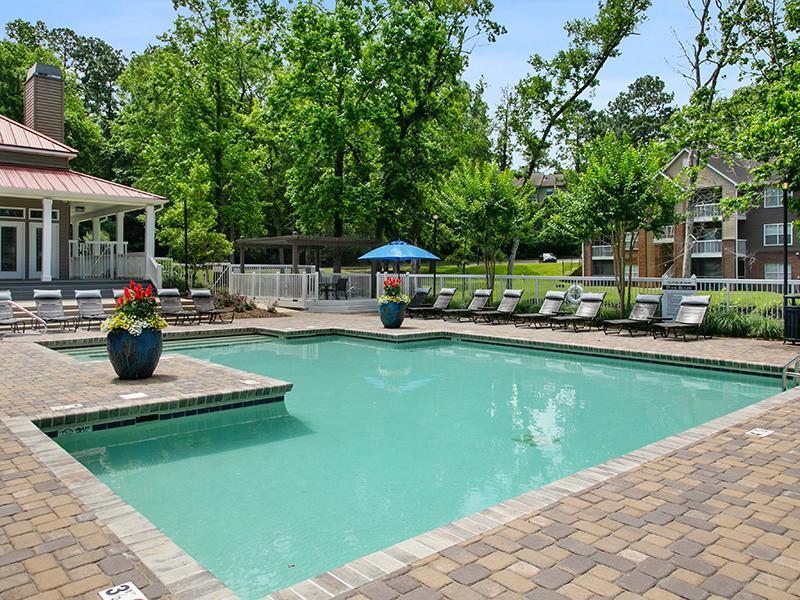 Swimming Pool | Inverness Lakes Apartments in Mobile, AL