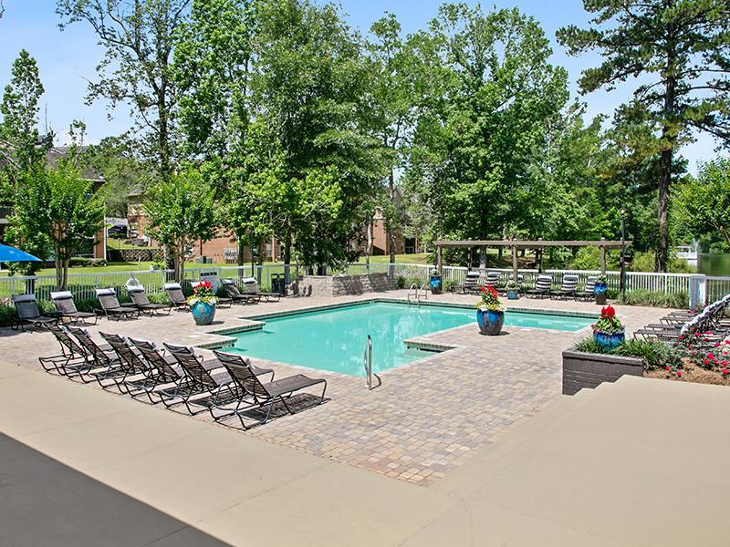 Pool | Inverness Lakes Apartments in Mobile, AL