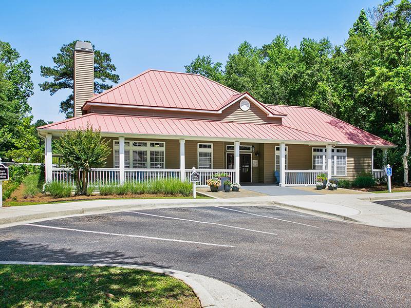 Clubhouse | Inverness Lakes Apartments in Mobile, AL