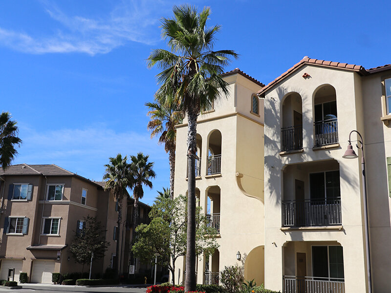 Exterior Apartment View | The Arroyo at Baker Ranch