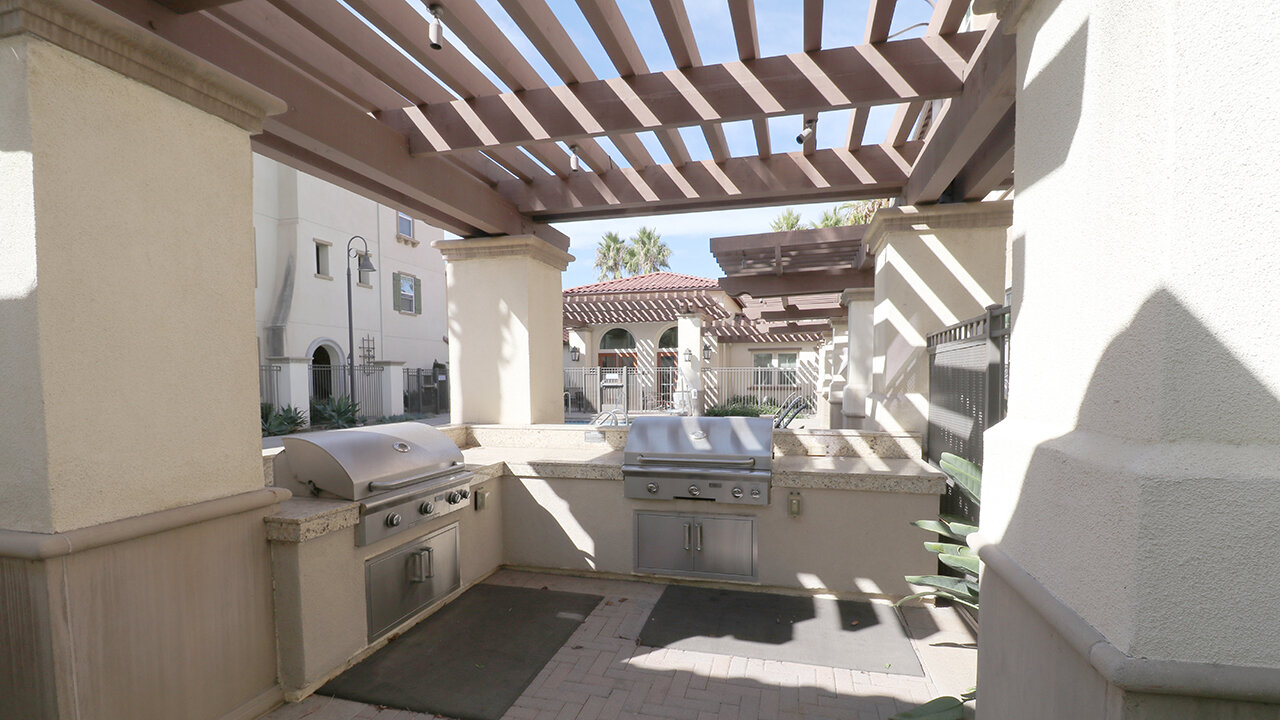 The Arroyo at Baker Ranch Apartments Neighborhood