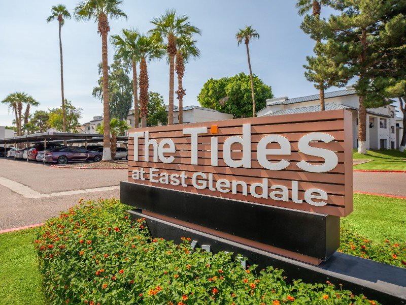 Monument Sign | Tides at East Glendale