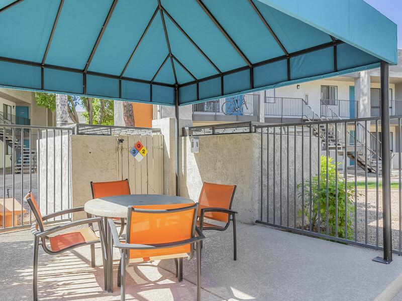Outdoor Seating Area | Emerson Square Apartments in Tempe, AZ