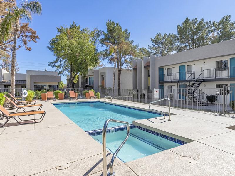 Pool and Hot Tub | Emerson Square Apartments in Tempe, AZ