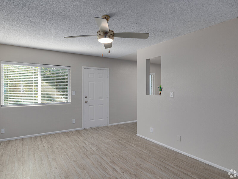 Apartment Entry | Emerson Park Apartments