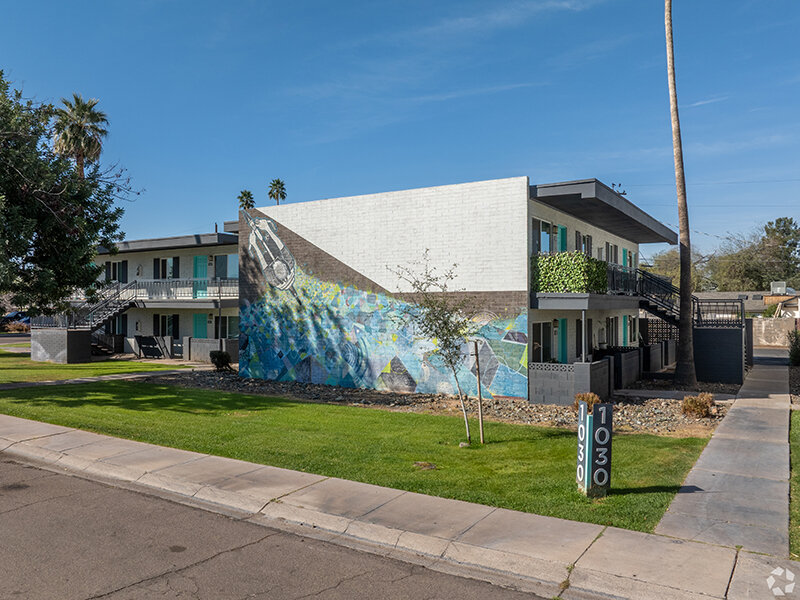 Apartment Exterior | Emerson Park Apartments