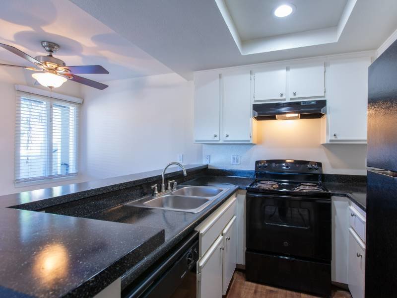 Kitchen | Elan Paseo Vista