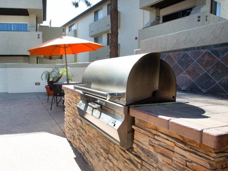 BBQ Area | Elan Paseo Vista Apartments