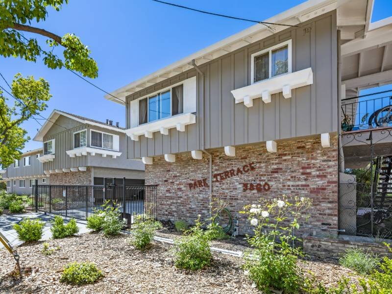 Apartment Exterior | Park Terrace