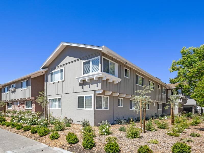 Building Exterior | Park Terrace Apartments