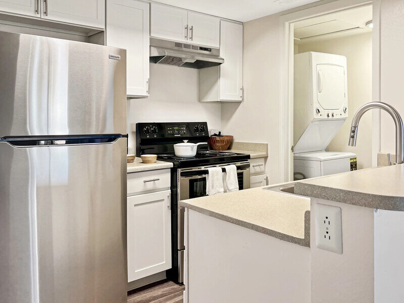 Fully Equipped Kitchen | Shadowbrook Apartments