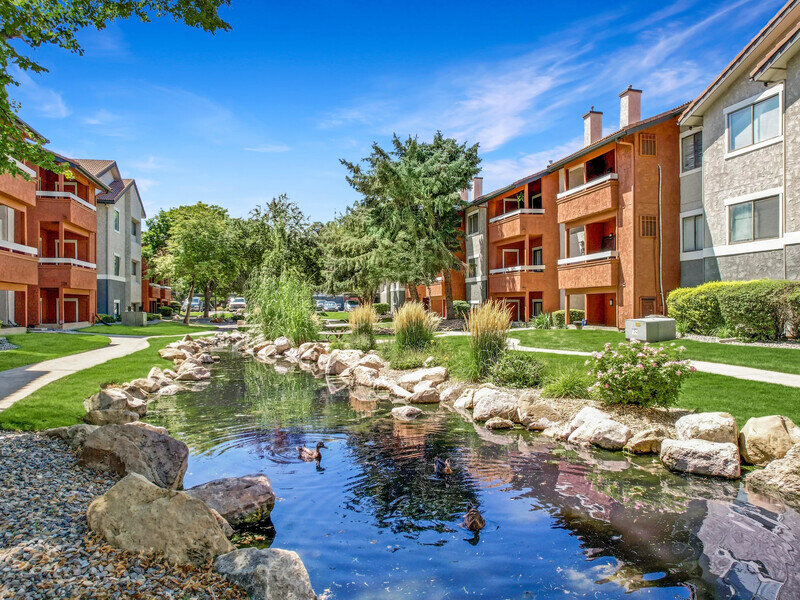 Beautiful Landscaping | Shadowbrook Apartments
