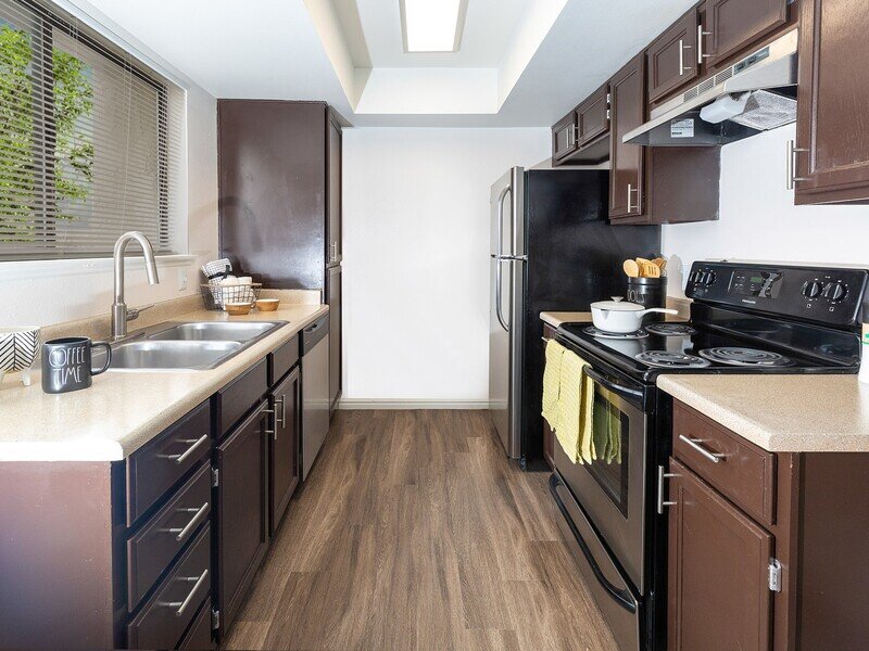 Kitchen | Shadowbrook Apartments