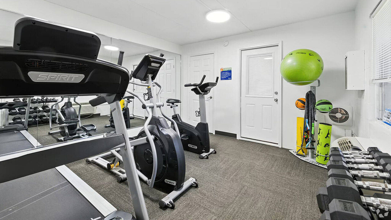 The Edge @ 401 Apartments Neighborhood