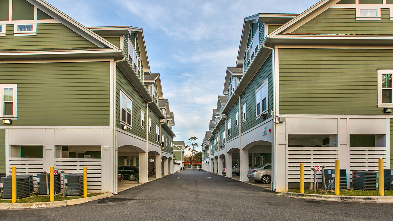 Hayden Commons Apartments Neighborhood