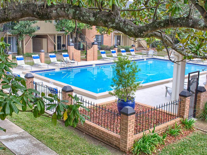 Pool | Cordova Regency Apartments for Rent Near Me