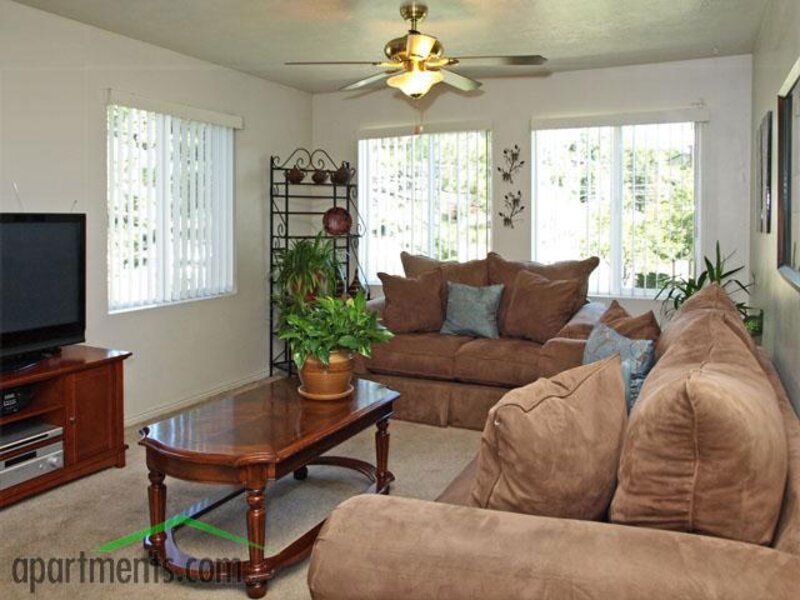 Holladay Hills Apartments