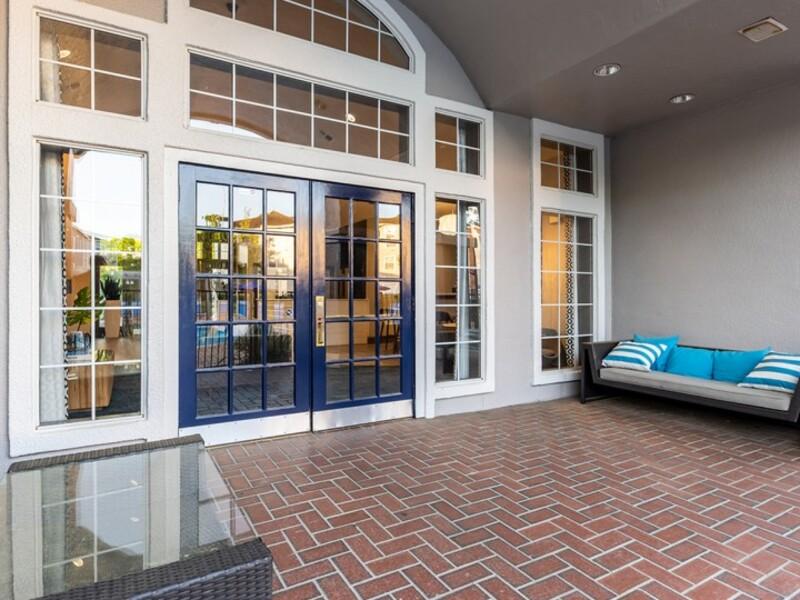 Clubhouse Entrance | ACASĂ Bainbridge Apartments in Tallahassee, FL