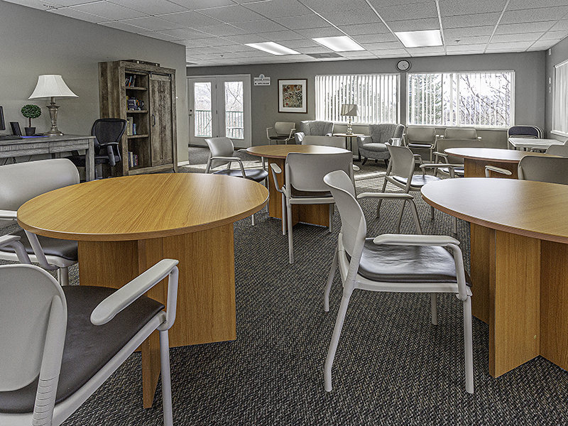 Large Seating Area | Silver Pines Senior Community