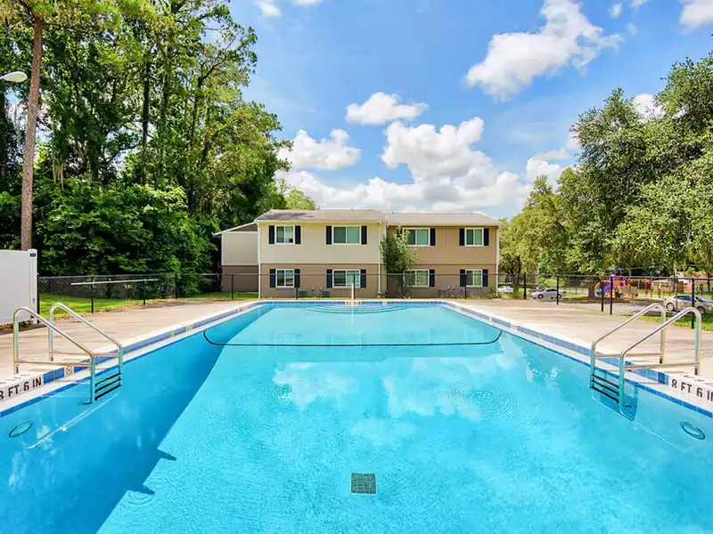 Swimming Pool | Hickory Knoll Apartments