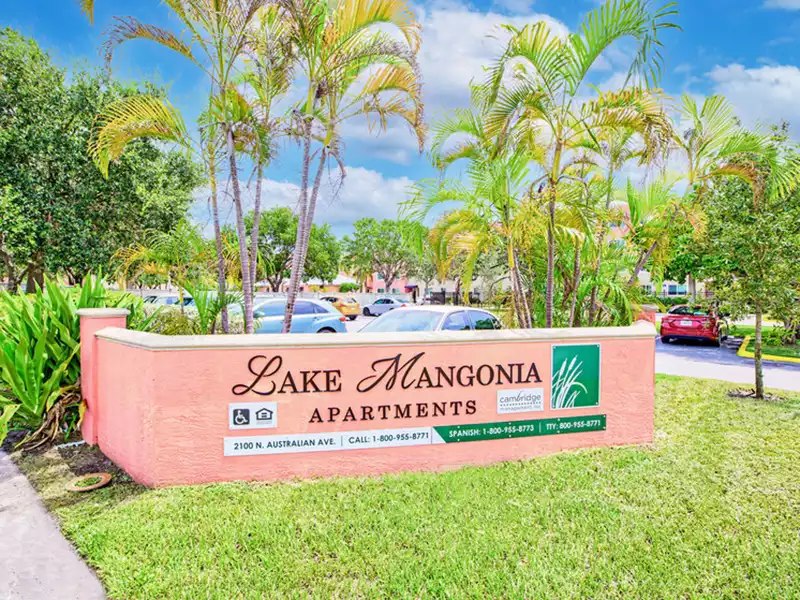 Monument Sign | Lake Mangonia