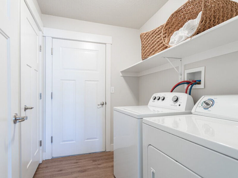 Washer/Dryer | Cresthaven Apartments