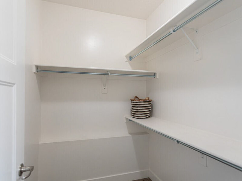 Walk In Closet | Cresthaven Apartments