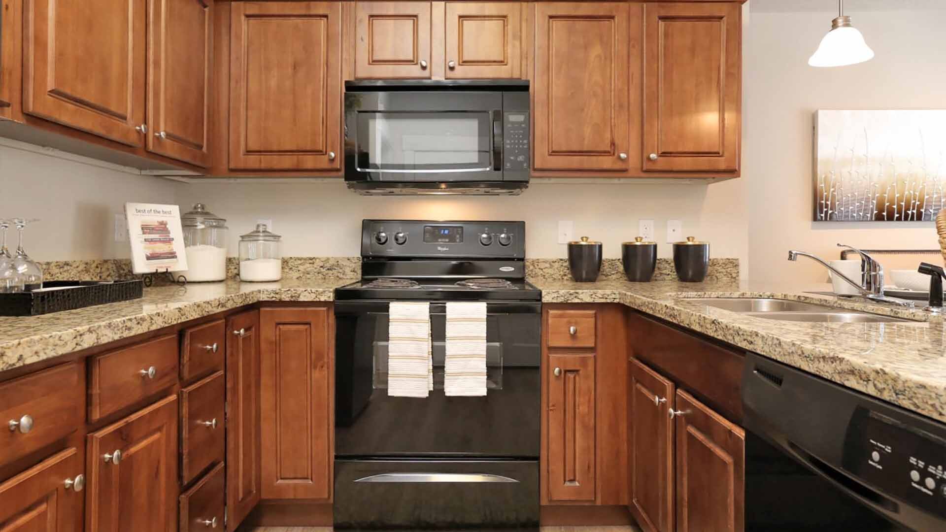 Cresthaven Apartments Amenities